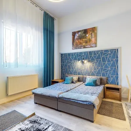 Aparthotel Place *