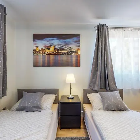 Place Aparthotel