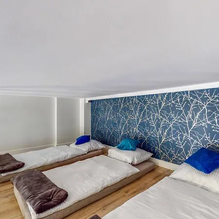 Place Aparthotel *