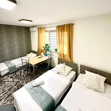 Aparthotel Place *