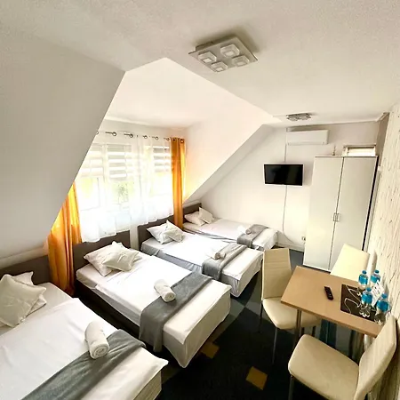 Aparthotel Place *