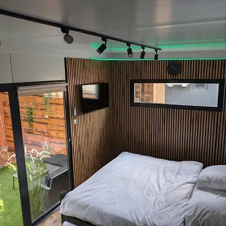 Place Aparthotel