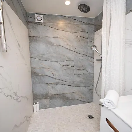 Place Aparthotel Wrocław