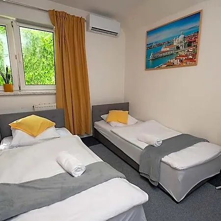 Aparthotel Place Breslavia